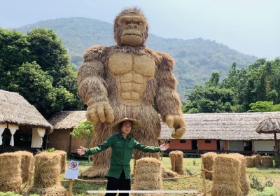 Chàng trai Tây Ninh “hô biến” đồ chơi thơ bé thành tác phẩm nghệ thuật triệu view